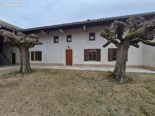 Maison 14 pièces 445 m² 