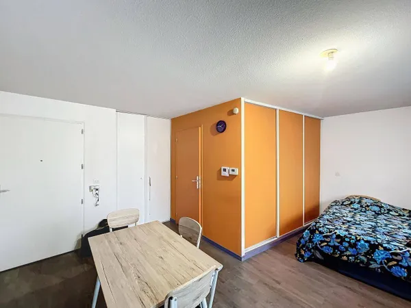 Studio 1 pièce 29 m² 