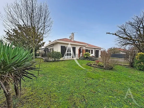 Maison de plain-pied 5 pièces 120 m² 