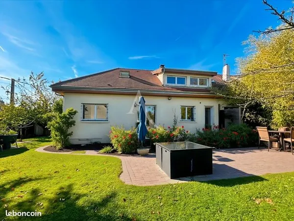 Maison 6 pièces 165 m² 