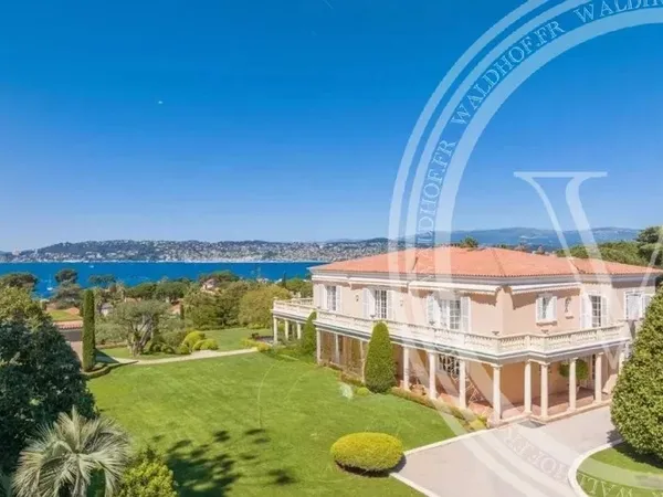 Maison de luxe 15 pièces 555 m² 