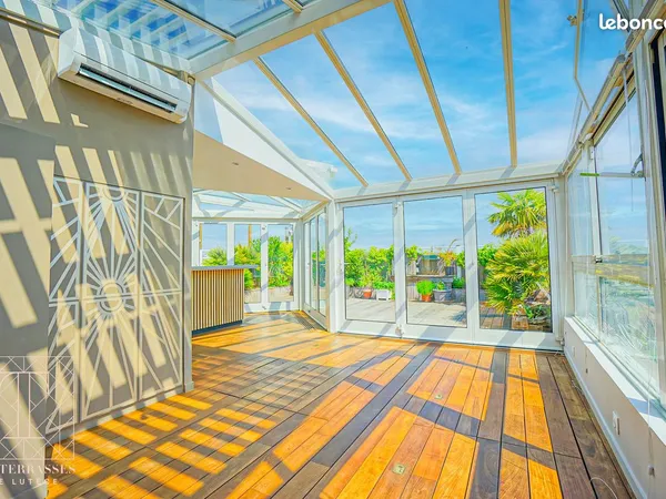 Meudon : Penthouse avec vue dégagée sur Paris 