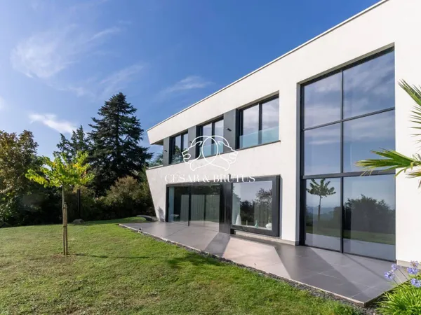 Maison 5 pièces 196 m² 