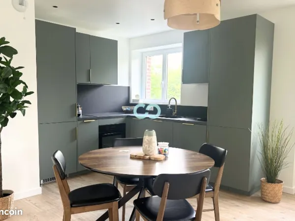Appartement 4 pièces 77 m² 