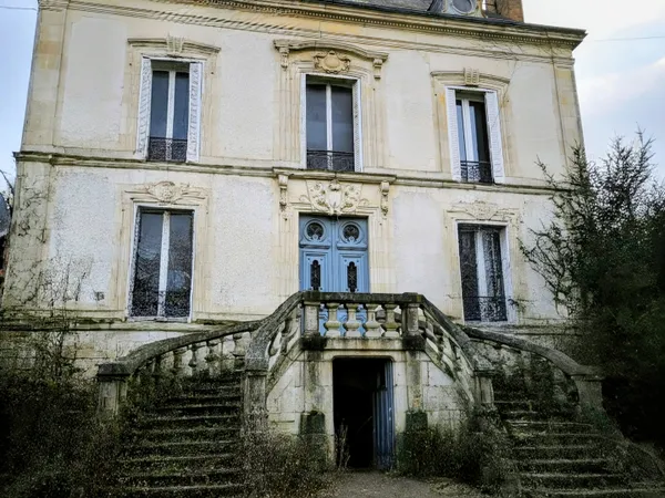 Maison 10 pièces 335 m² 
