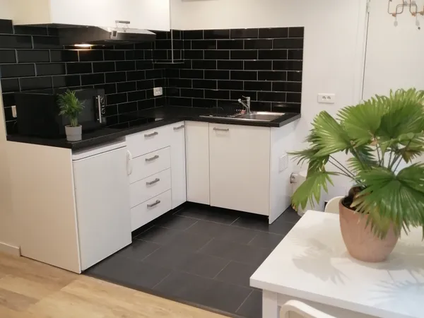 Loue Studio meublé proche château Versailles 20m² 