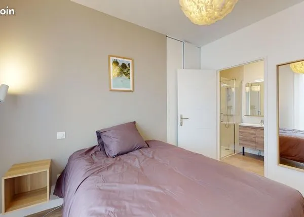 Studio 1 pièce 17 m² 