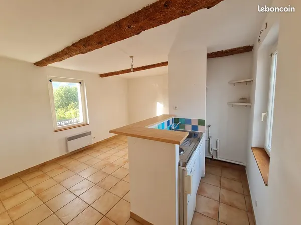 Studio 1 pièce 22 m² 