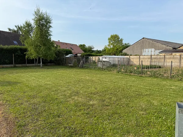 Terrain 1000 m² Marboue centre 