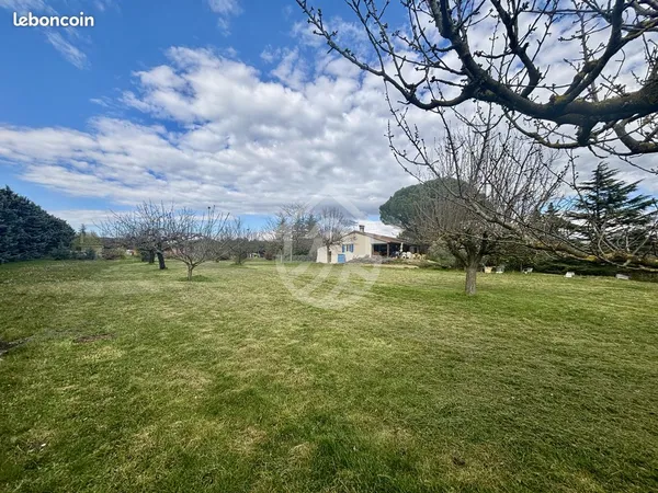Terrain 703 m² Eurre 