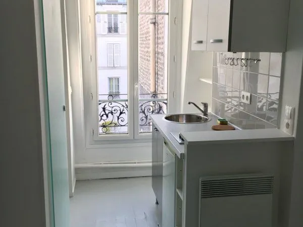 Studio Goncourt/ Canal St Martin 