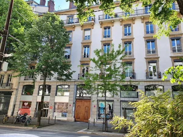 Appartement 2 pièces 63 m² 