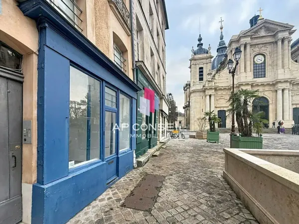 LOCAL COMMERCIAL A VENDRE 