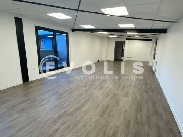 Bureaux - A LOUER - 333 m² divisibles à partir de 47 m² 