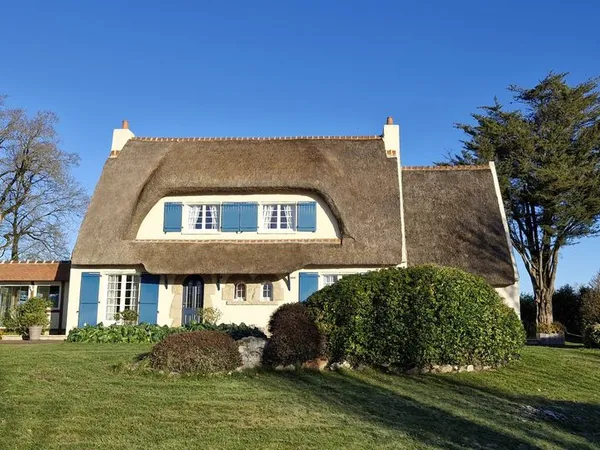 Maison d'actualité ...... 
