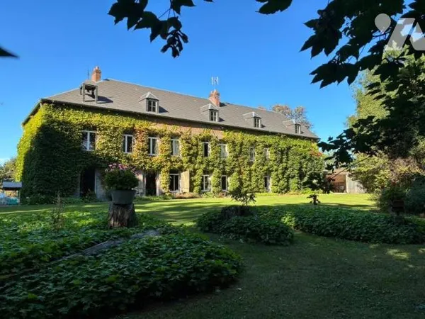 Maison 10 pièces 352 m² 