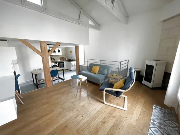Jolie maison T2 Bis Proximité barrière Saint Genes 