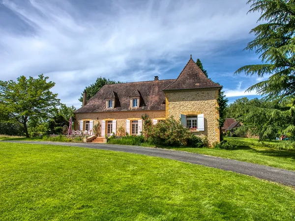 Vends maison dans son écrin de verdure, au calme 