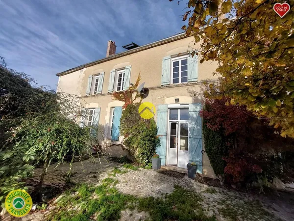 MAISON AVEC DÉPENDANCES ET PISCINE 