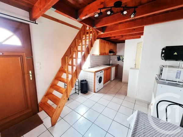 Studio 1 pièce 31 m² 