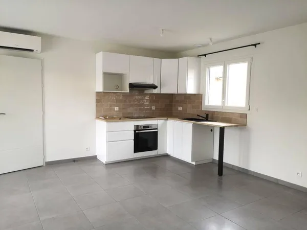 Maison de plain-pied 4 pièces 76 m² 
