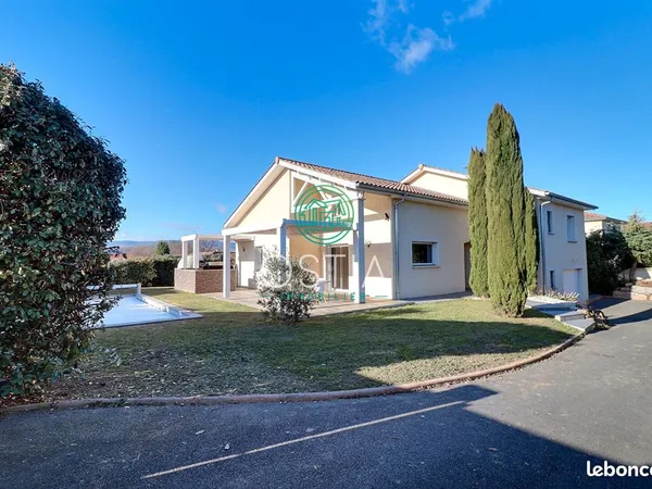 Villa 6 pièces 140 m² 