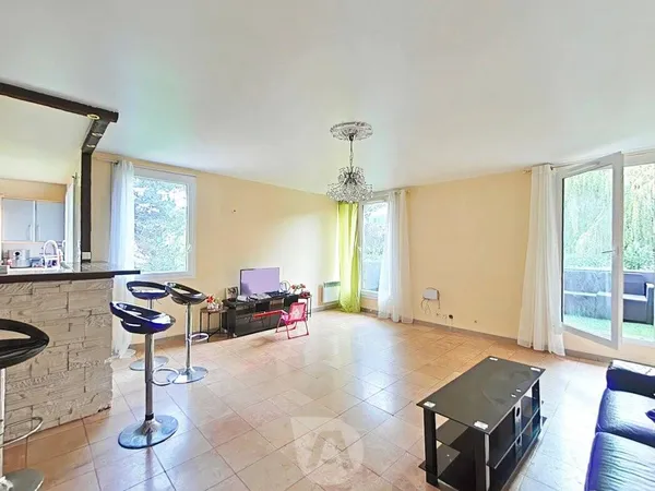 Triplex 4 pièces 100 m² 