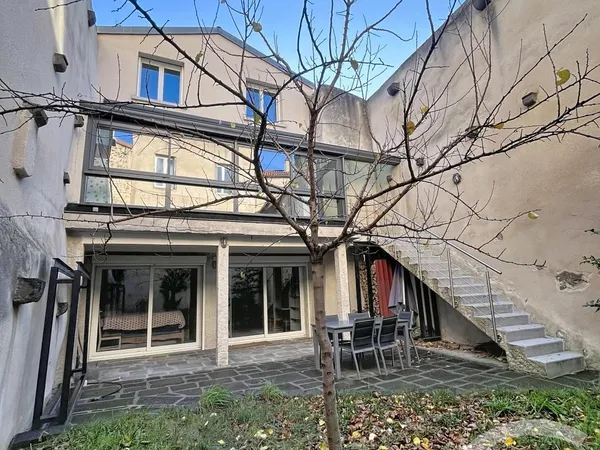 Maison 6 pièces 217 m² 
