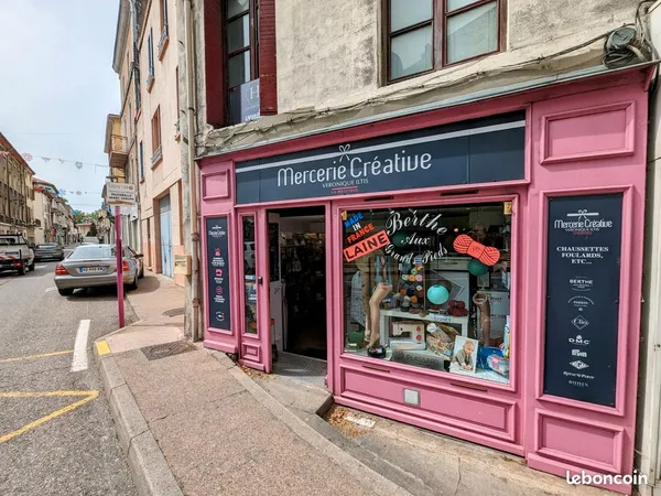 Local commercial - 35 m² - Tournon-sur-Rhône - Vendu loué 