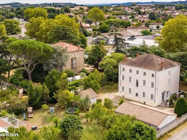 Maison de ville 10 pièces 378 m² 