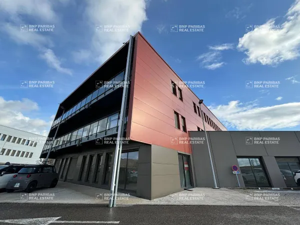Bureaux 175 m² 