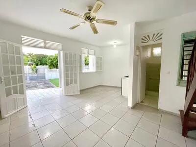 DUPLEX T2 DE 55 M2 ENV. NON MEUBLE AVEC JARDIN 