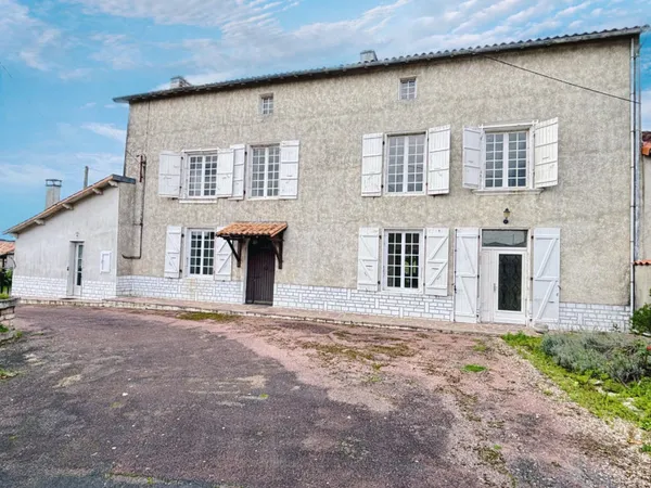 Maison 11 pièces 216 m² 