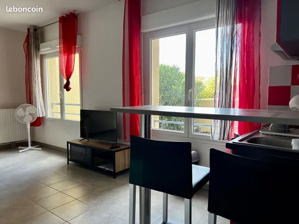 Studio 1 pièce 29 m² 