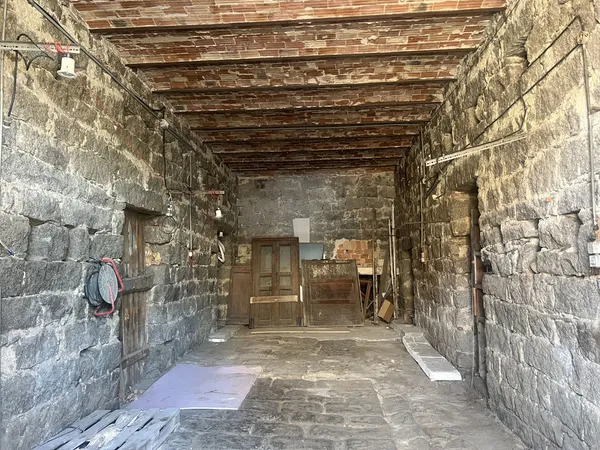 EXCLUSIVITÉ CAVE A TRANSFORMER EN APPARTEMENT SAINTE MARIE SICCHE 
