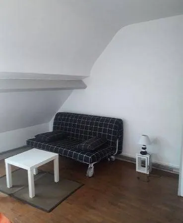 Studio 1 pièce 13 m² 