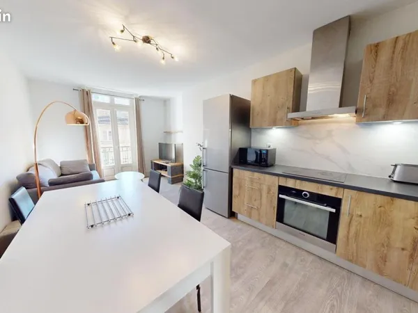 Chambre 5 pièces 92 m² 