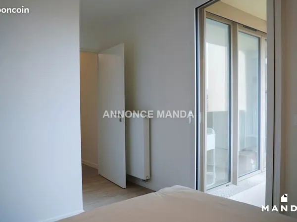 Chambre 5 pièces 12 m² 