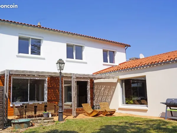 Maison + studio 251m² SAINT FULGENT 