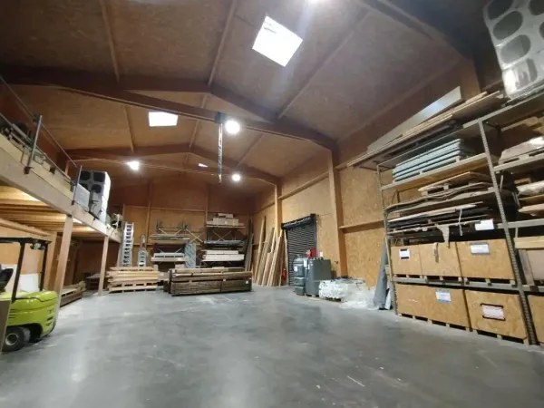 Immeuble de 803 m² d'activité/bureaux à vendre à SAINT ORENS DE GAMEVILLE 
