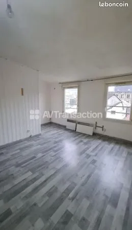 Studio 1 pièce 24 m² 