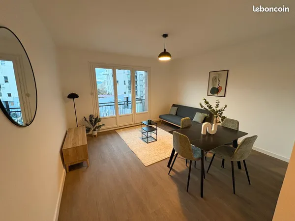 T3 Meublé 73m² - Rénové - 2 Balcons Filants - Traversant 