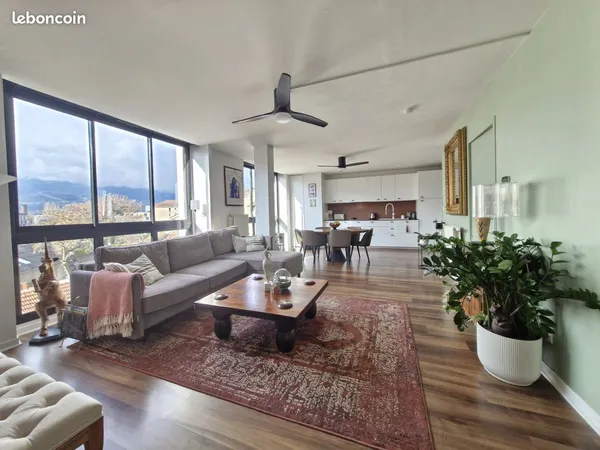 Trés bel appartement dans une résidence prisée 
