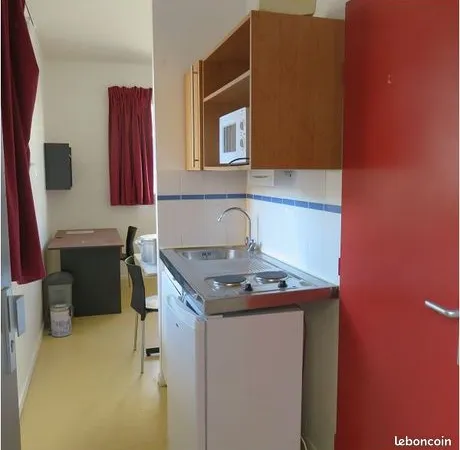 Studio 1 pièce 18 m² 