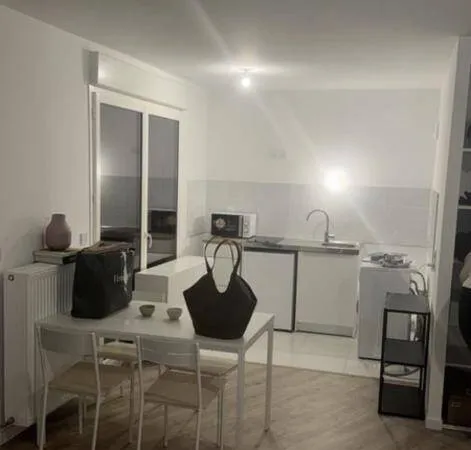 Studio 1 pièce 38 m² 
