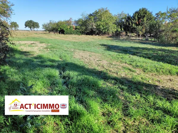 Cintegabelle terrain plat constructible d'environ 1000 m² non v 