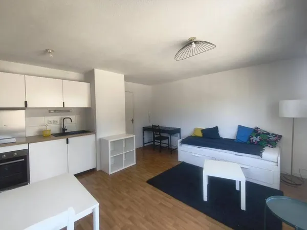 Studio 1 pièce 29 m² 