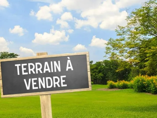 Terrain 668 m² Saint Nazaire Les Eymes 