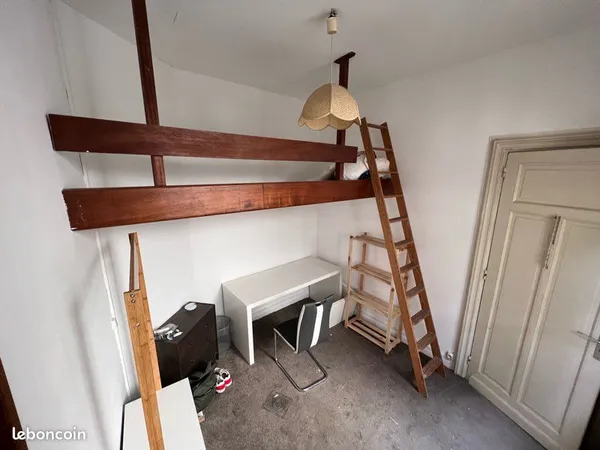 Chambre en colocation pour étudiante (fille) en centre ville Arras 