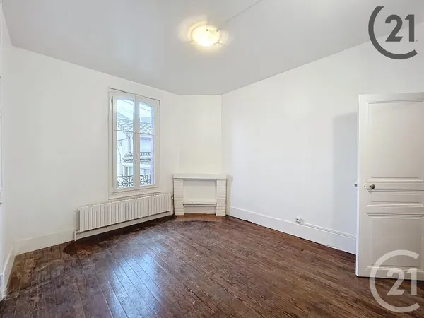 Studio 1 pièce 24 m² 